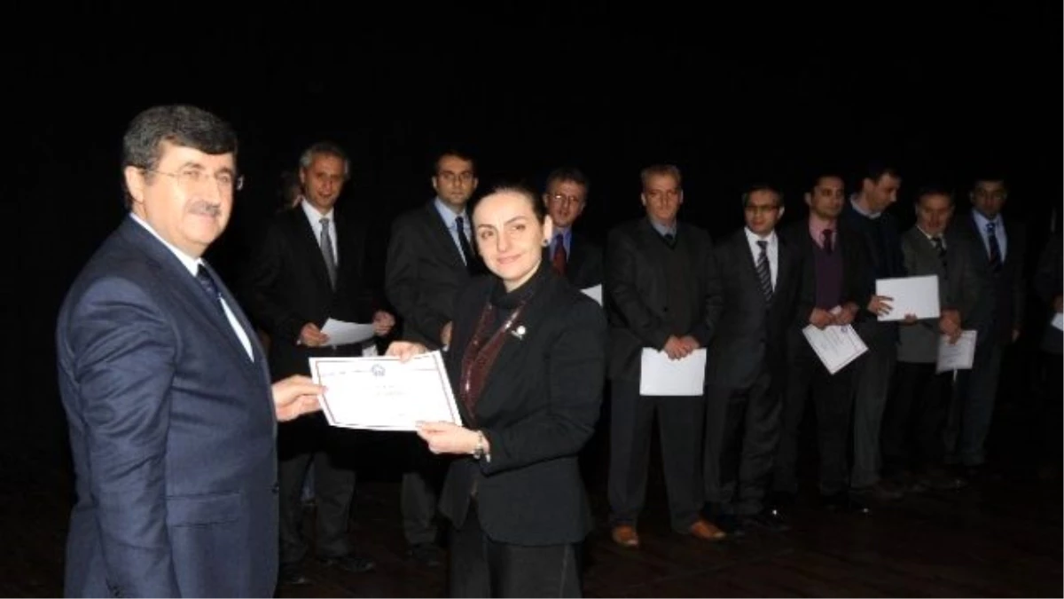 Trabzon\'da 10. Kalkınma Planı Öncelikli Dönüşüm Programına Katılanlara Sertifikaları Verildi