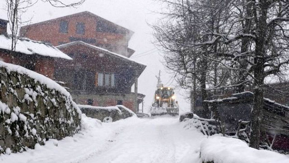 Trabzon\'da Yüksek Kesimlerde Karla Mücadele Çalışmaları Başladı
