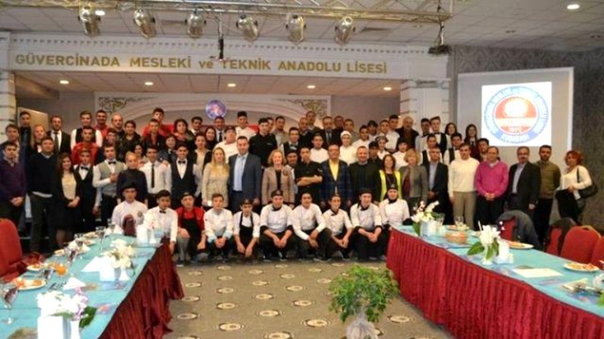 Turizm Lisesinden Turizmcilere Yemek