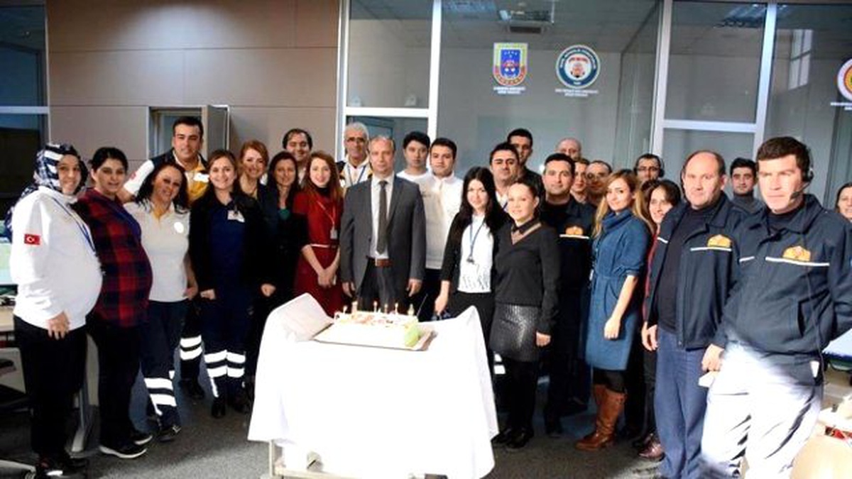 112 Çağrı Merkezi\'nde İlk Yeni Yıl Pastası