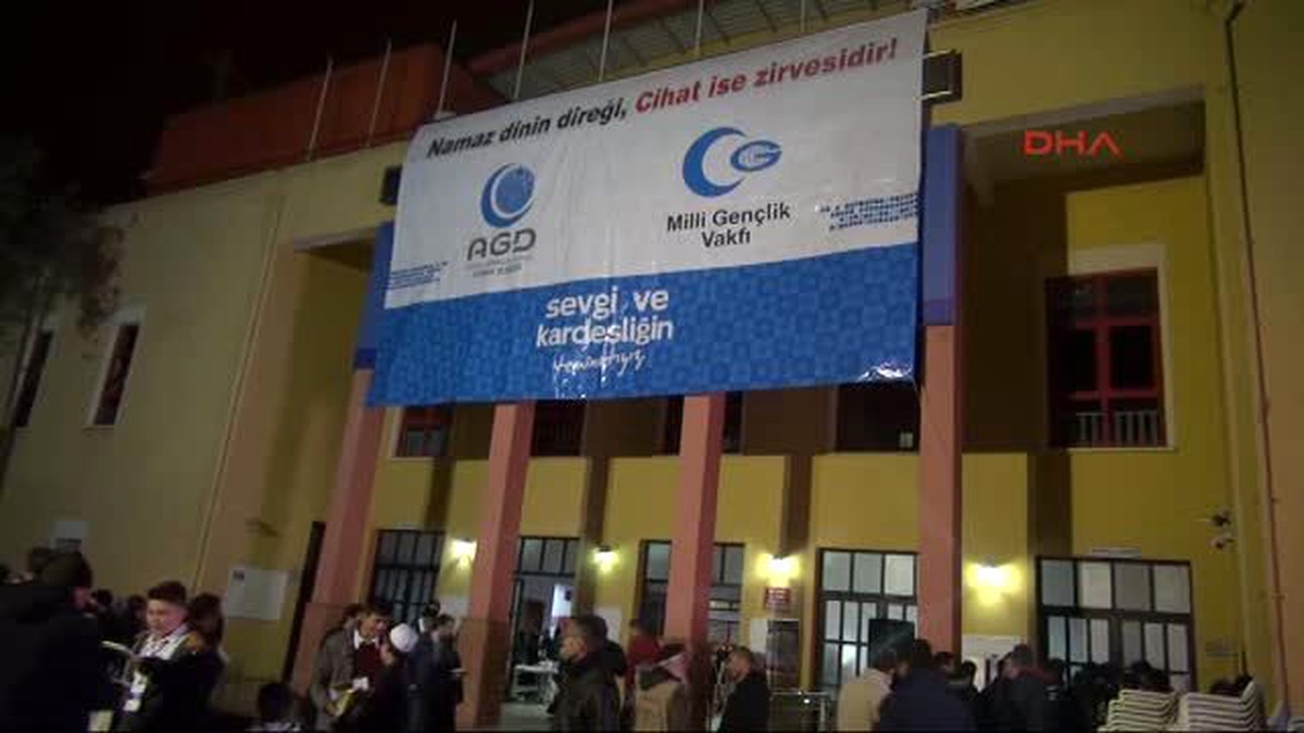 Adana\'da Alternatif Yılbaşı Kutlaması