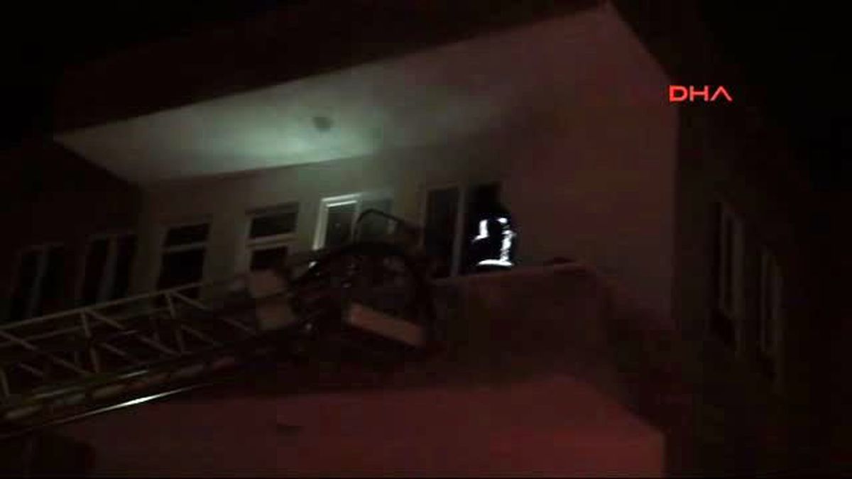 Adıyaman\'da Evde Çıkan Yangın Hasara Yol Açtı