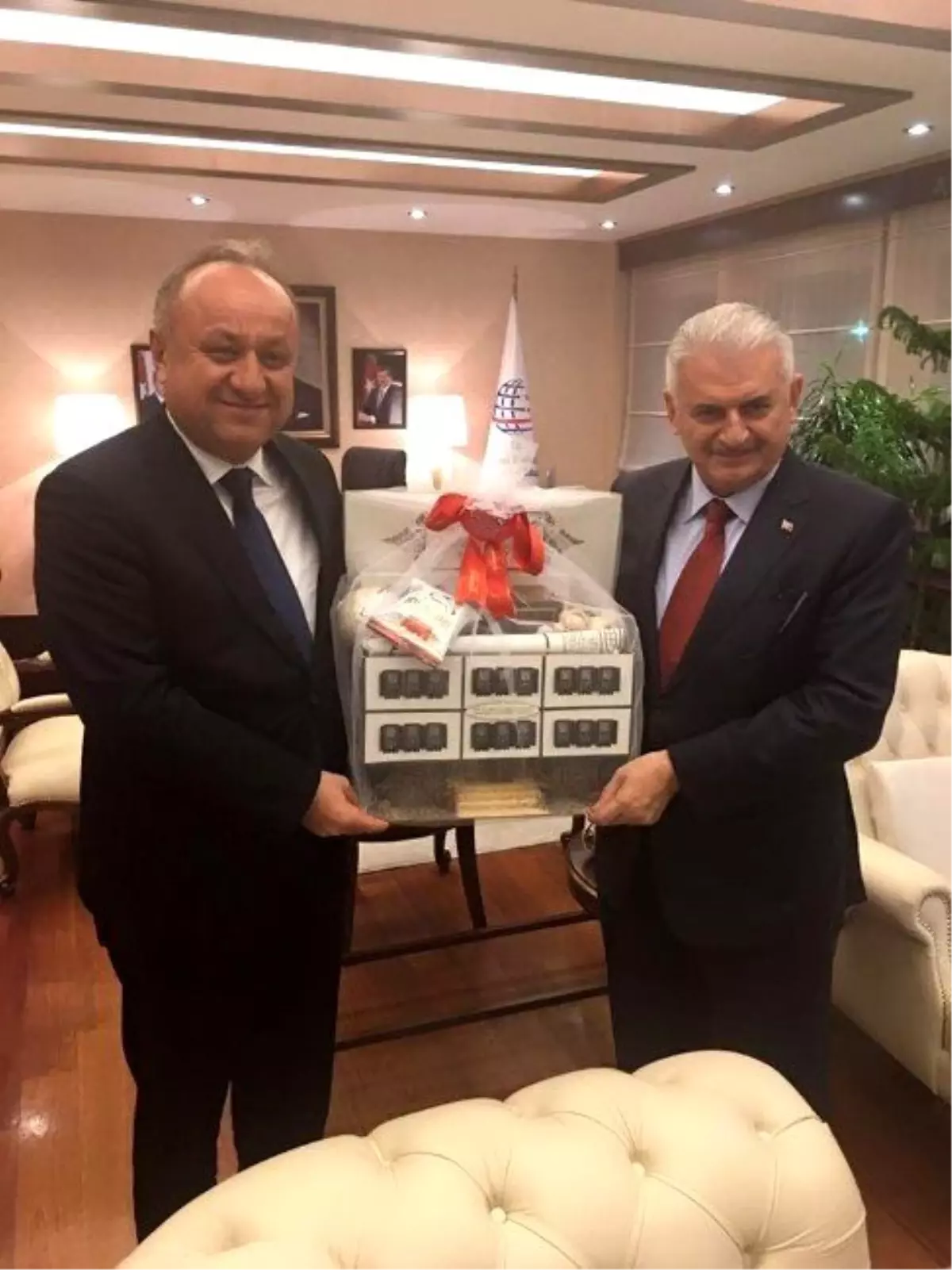 Babaş, Bakan Binali Yıldırım ile Görüştü