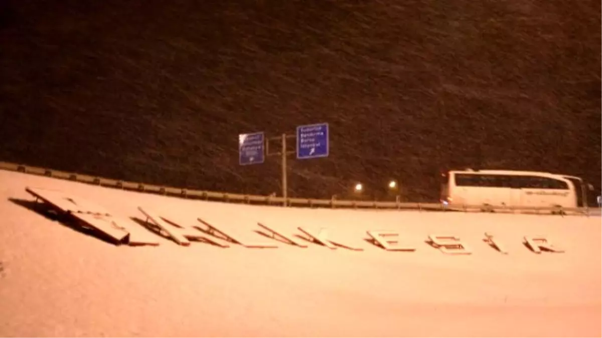 Balıkesir-bursa Karayolunda Ulaşım Güçlükle Sağlanıyor