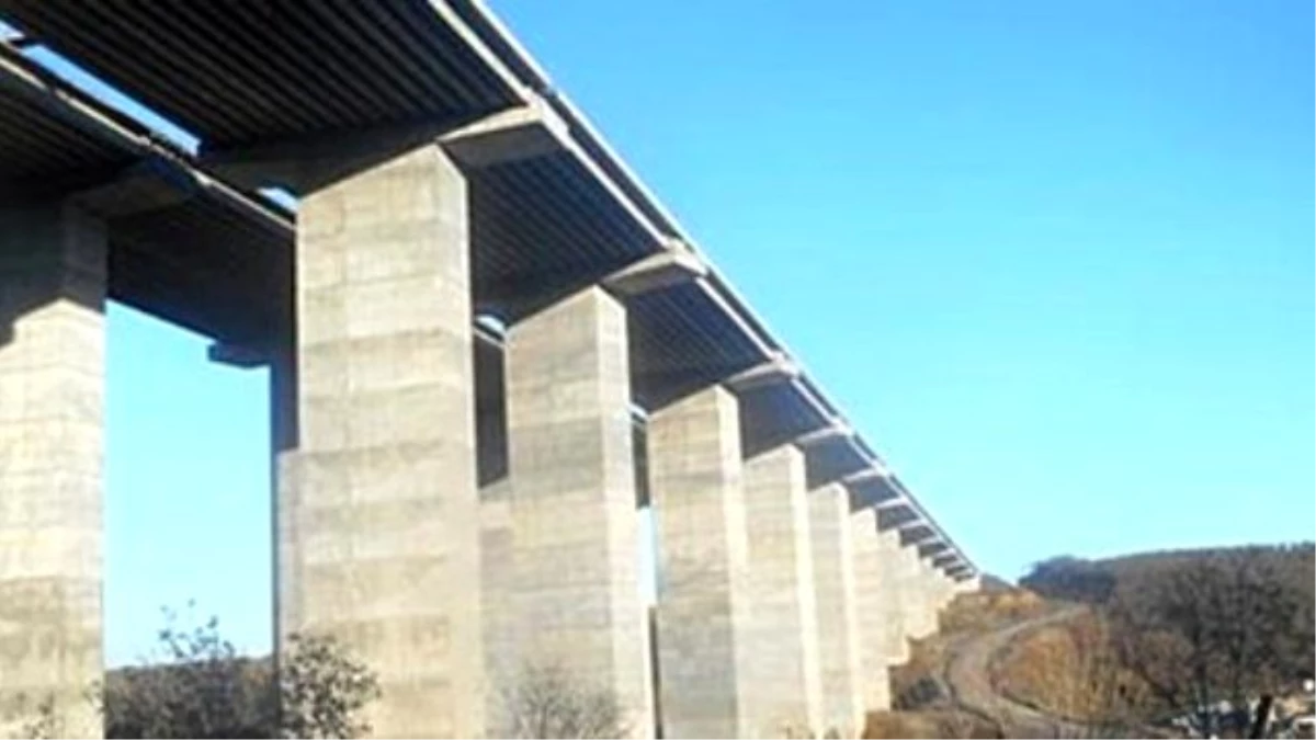 Boğaz Köprüsü ve Kuzey Marmara Otoyolu Projesi\'nin En Büyük Viyadüğünde Çalışmalar Tamamlandı