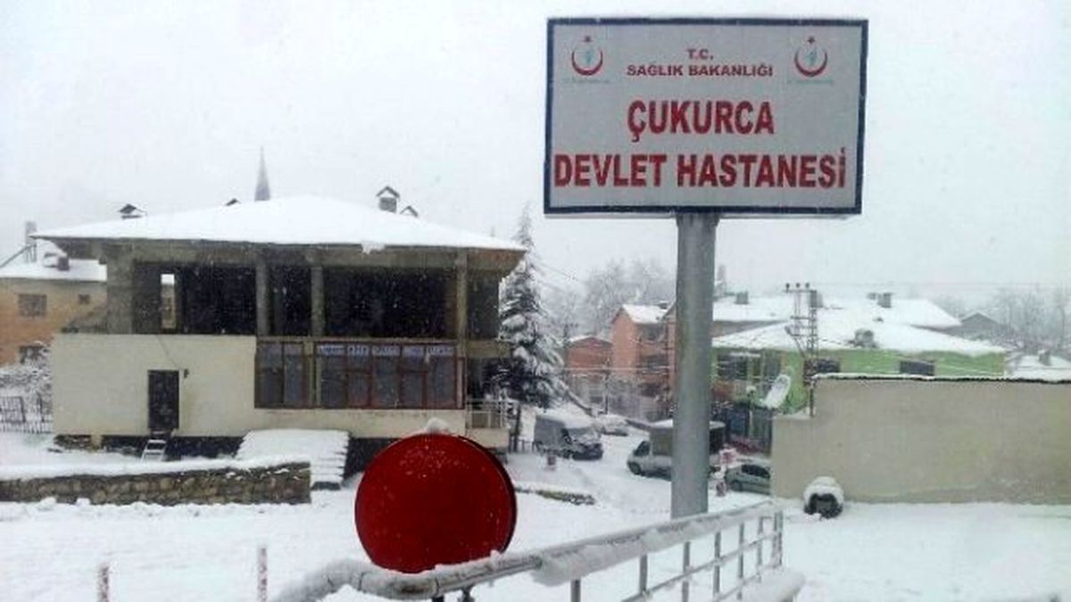 Çukurca\'da Kar Yağışı