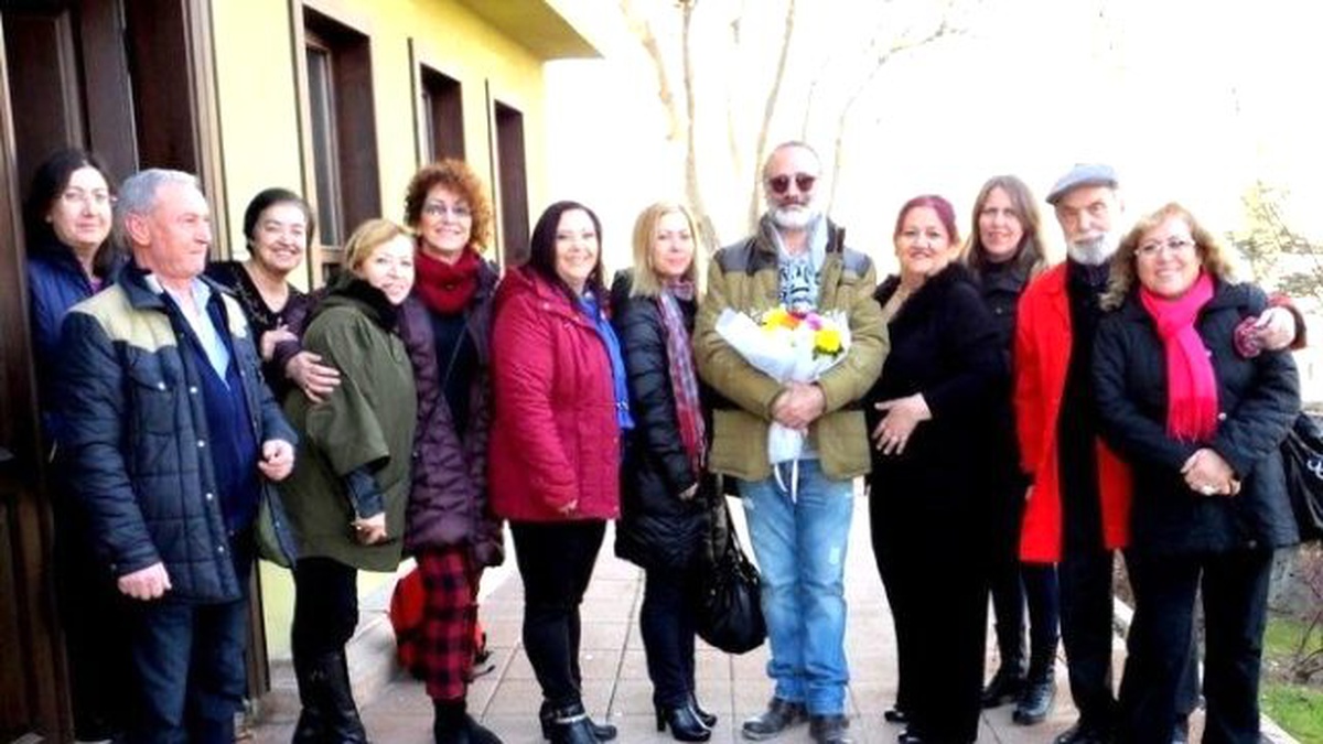 Eskişehirli Ressam Kursiyerler Yeni Yılı Öğretmeni ile Birlikte Kutladılar