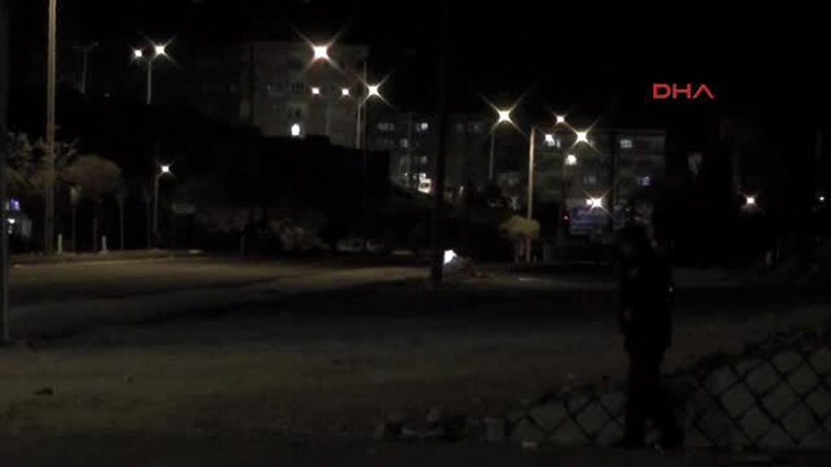 Mardin\' de Öğrenci Yurdu Yakınındaki Bombanın İmha Anı Görüntüleri Ortaya Çıktı