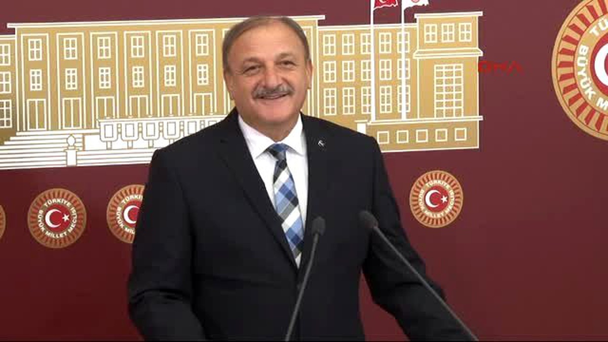 MHP\'li Vural: Beraber Yürüdük Biz Bu Yollarda Şarkısını Söyleyerek Hendeklere Geldiler 1-