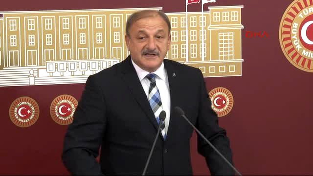 MHP\'li Vural Beraber Yürüdük Biz Bu Yollarda Şarkısını Söyleyerek Hendeklere Geldiler-2