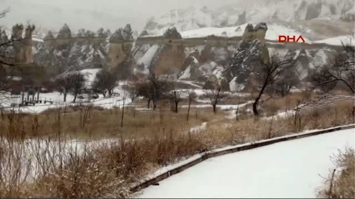 Nevşehir Periler Beyaza Büründü