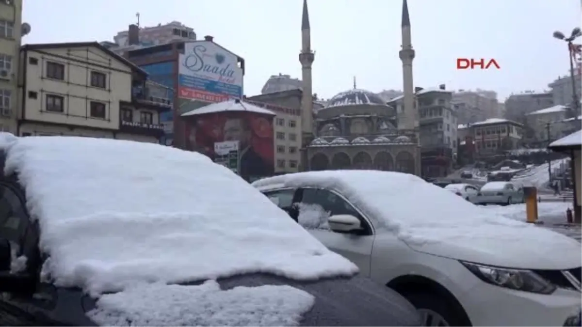 Rize?de 322 Köy Yolu Ulaşıma Kapandı