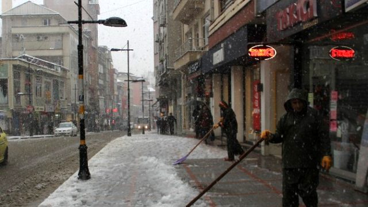 Rize\'de Soğuk Hava ve Kar Yağışı