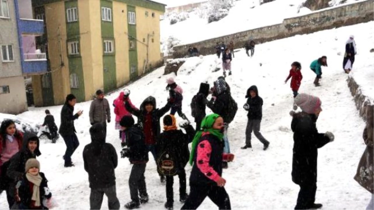 Şırnak\'ta Okullara Kar Tatili