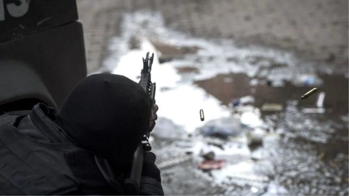 Sur\'daki En Büyük Tehlike: Kadın Sniperler ve Doçka