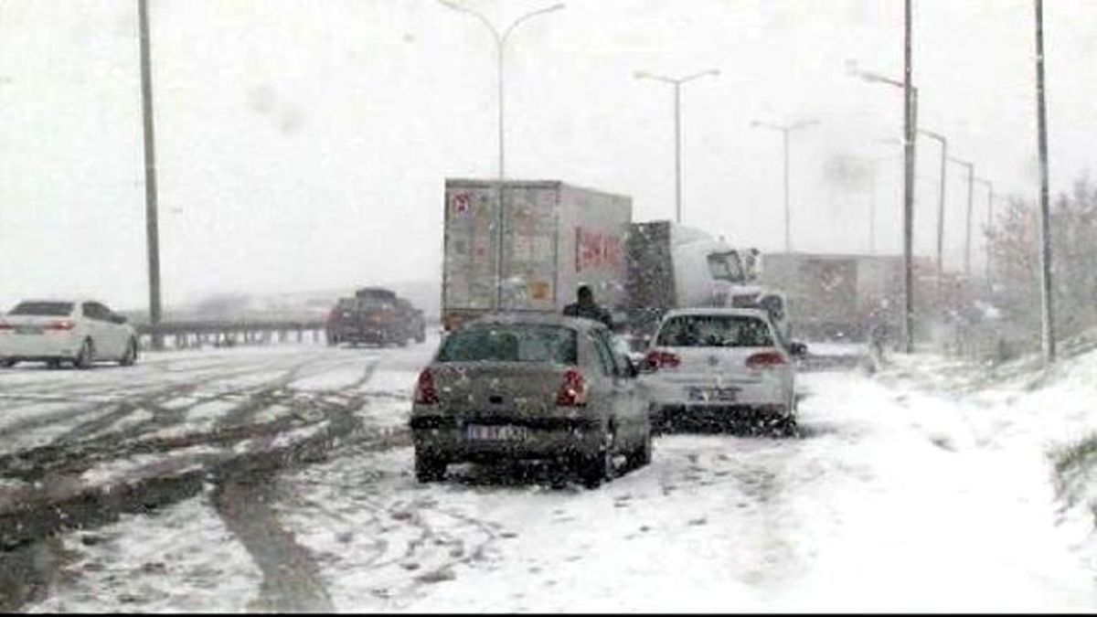 Tem Silivri\'de Zincirleme Kaza