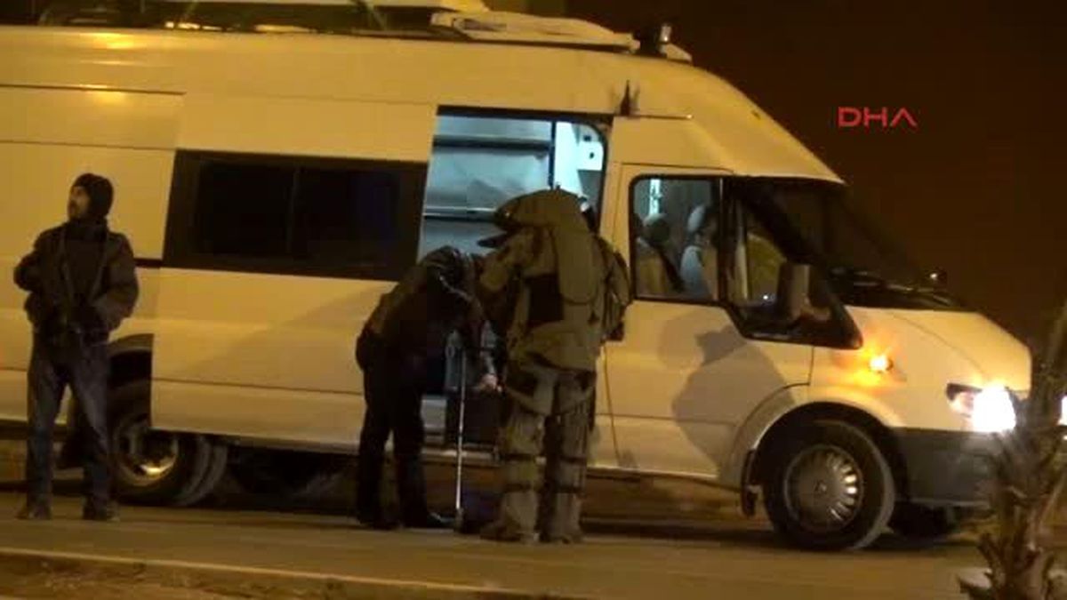 Adana\'da Yeni Yılda Bomba Paniği