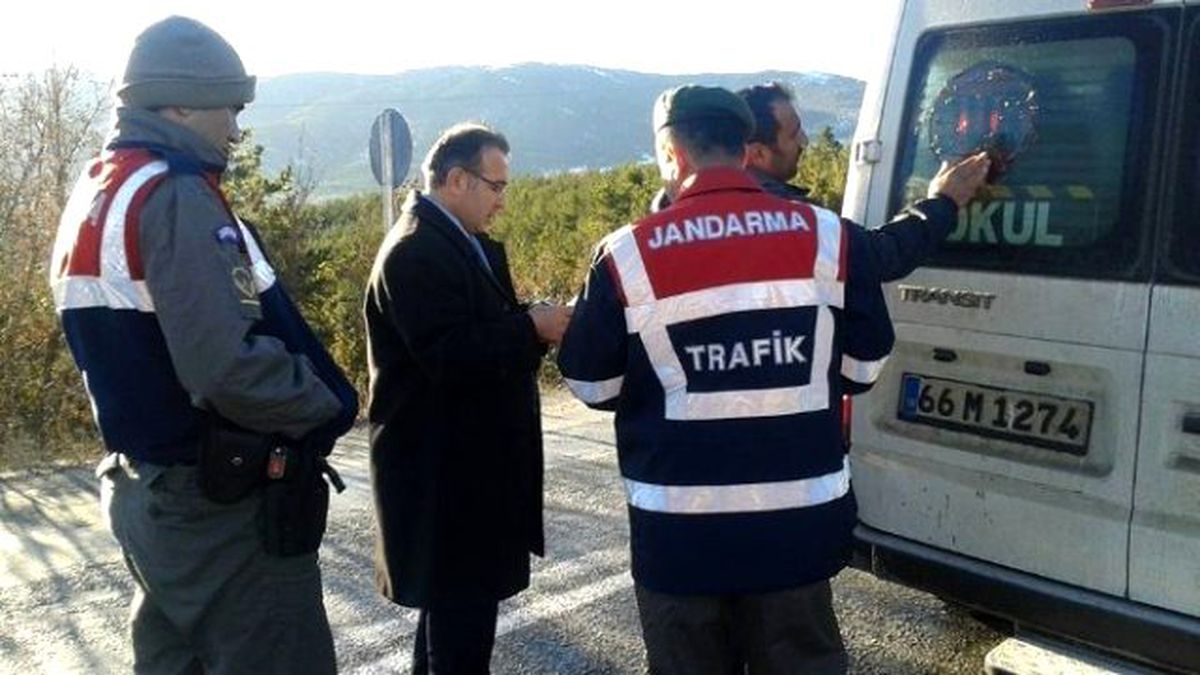 Akdağmadeni İlçesinde Köylerden Öğrenci Taşıyan Servis Minibüsleri Denetlendi