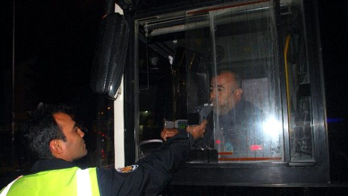 Batman\'da Ekipler Sürücülere Alkol Testi Yaptı