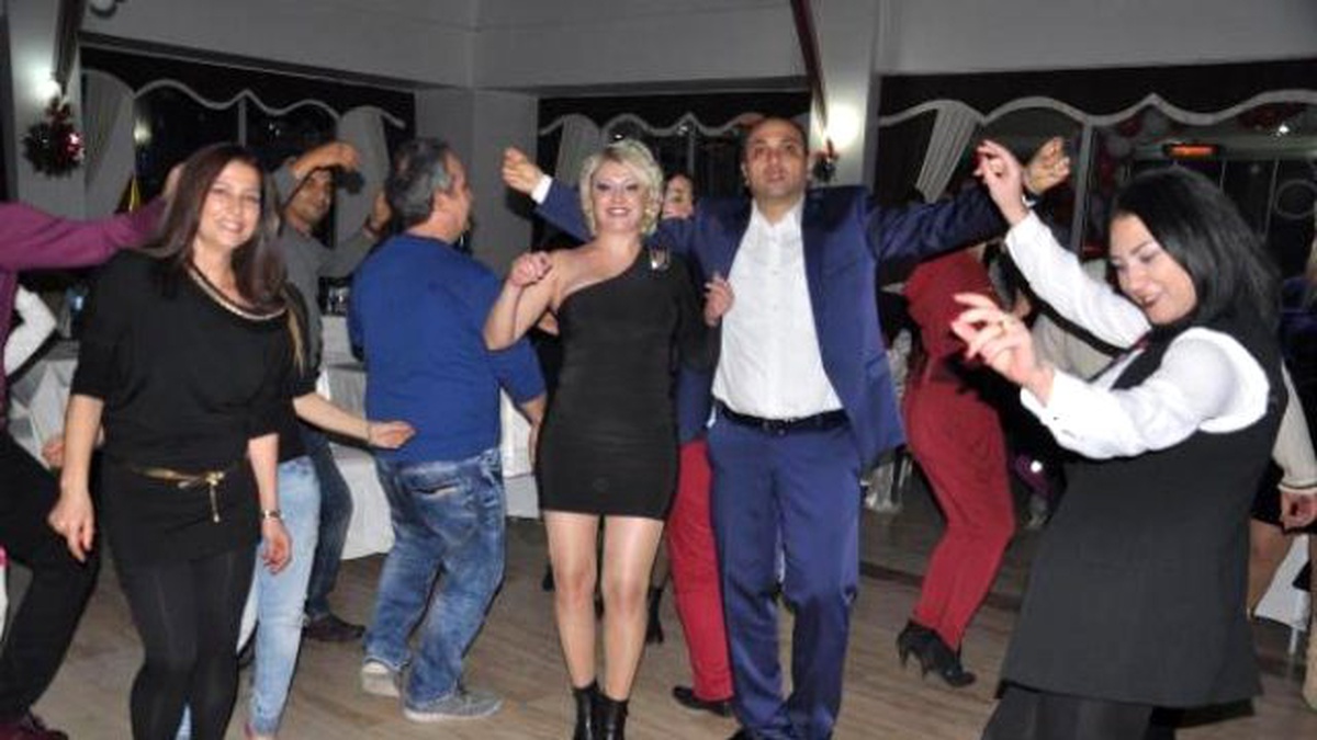 Denizli\'de Dilek Fenerleri Yeni Yıl İçin Havalandı