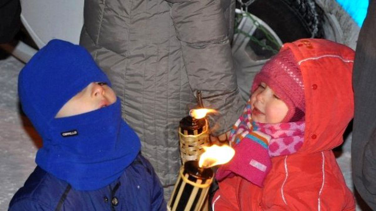 Dondurucu Soğukta Sarıkamış Şehitlerine Meşaleli Anma
