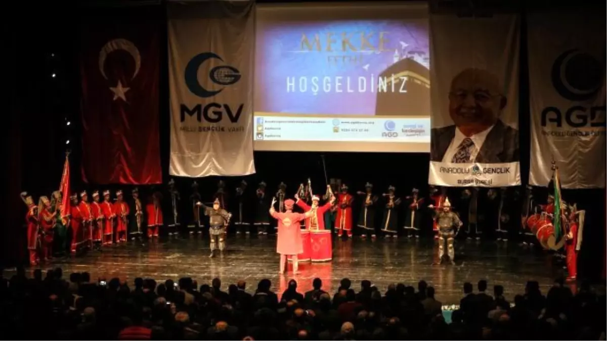 Anadolu Gençlik Derneği Yeni Yıla Alternatif 