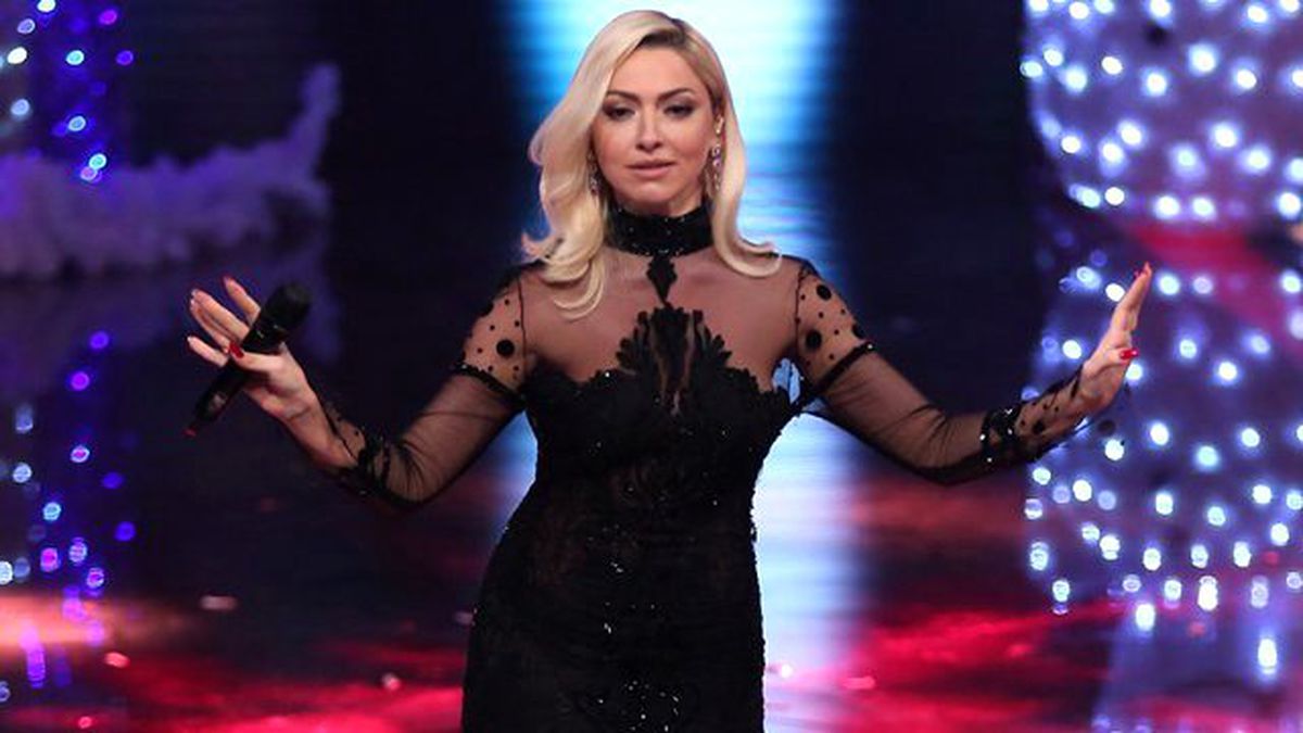 Hadise Hem Sesiyle Hem Görüntüsüyle Büyüledi!