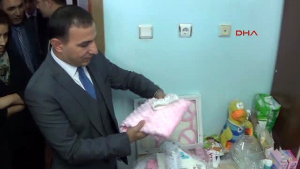 Iğdır Bakan Ramazanoğlu\'ndan Sema Bebeğe Hediye Sepeti