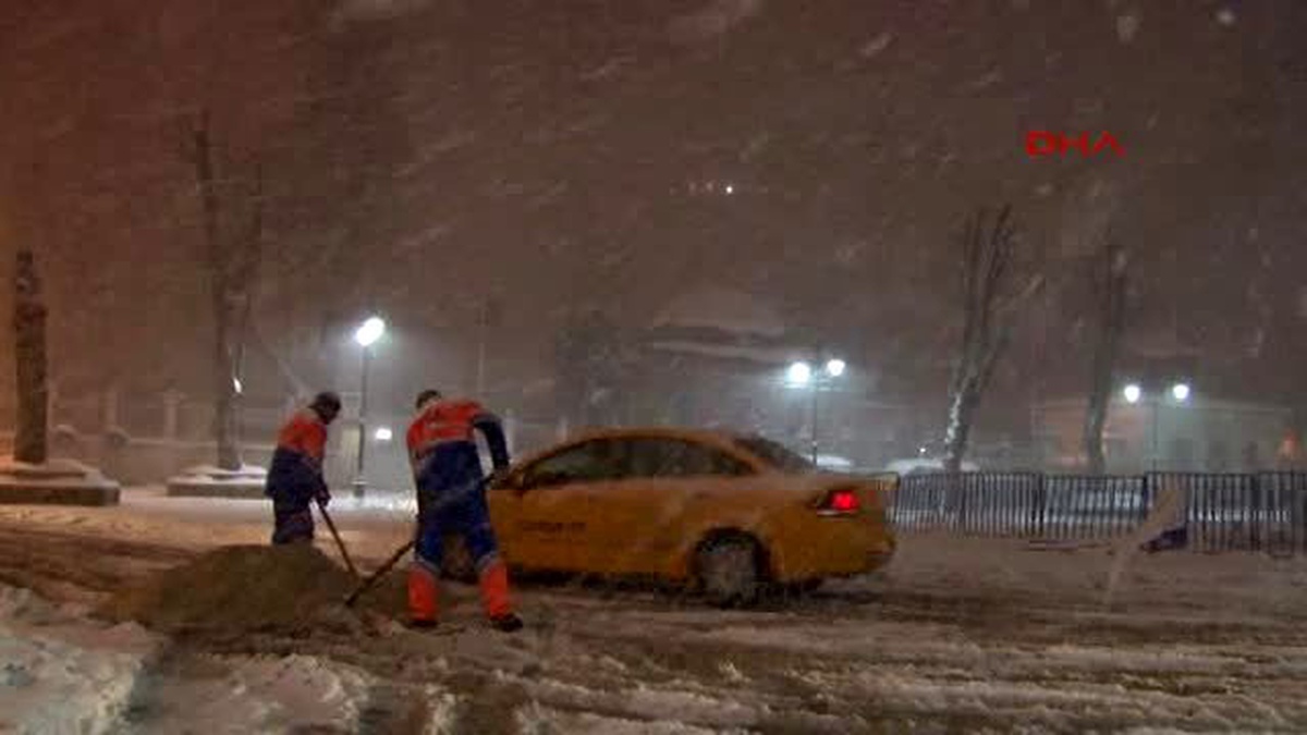 Kar Yağışı Yeni Yılın İlk Saatlerinde Etkili Oldu