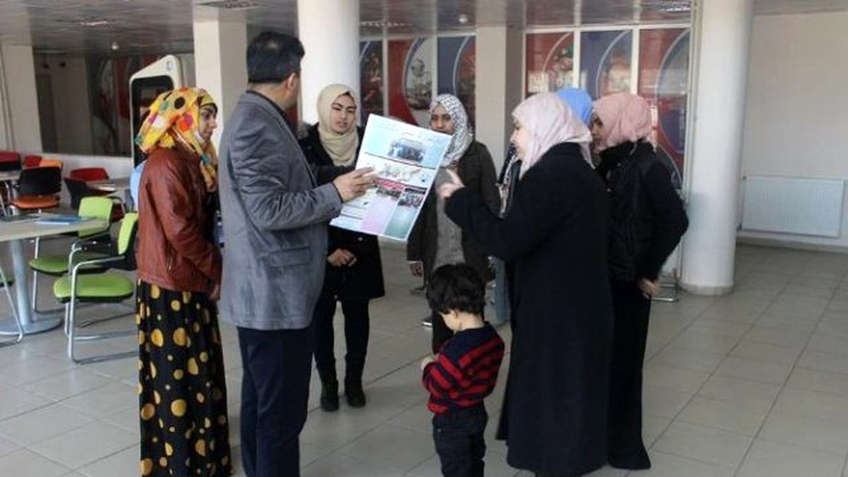 Karaman\'da Gençlik Merkezi\'nden Türkçe Dersleri