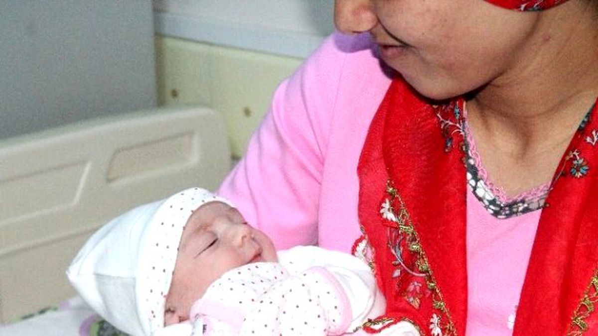 Konya\'da Yeni Yılın İlk Bebeği "Zeynep" Oldu