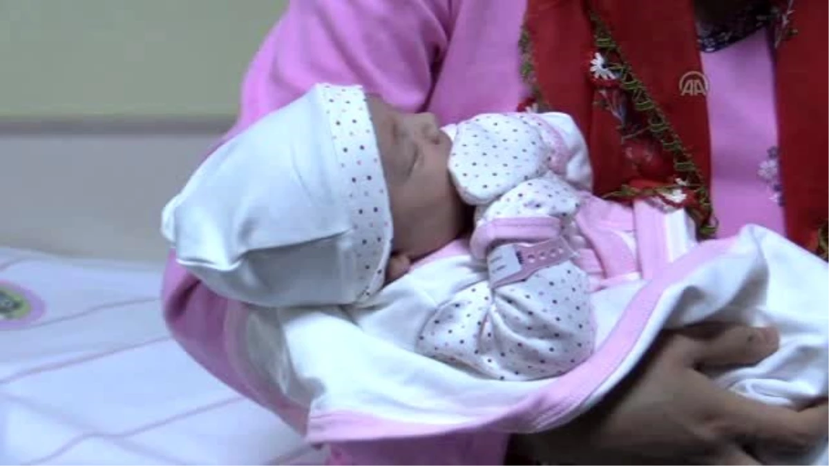Konya ve Çorum\'da Yeni Yılın İlk Bebekleri Dünyaya Geldi