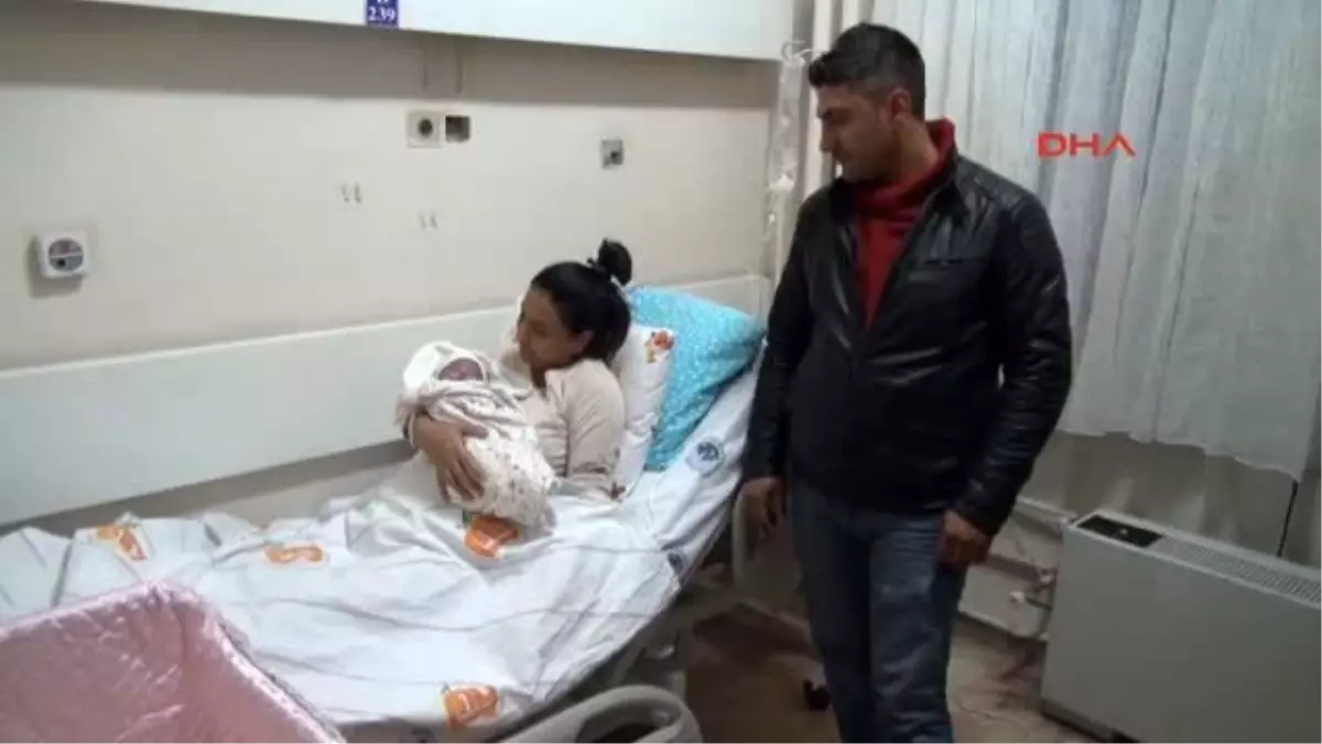 Malatya?da 2016 Yılının İlk Doğan ??elif Asel?? Bebeği Oldu