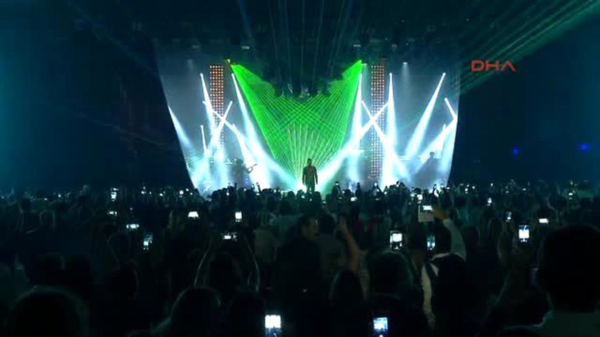 Megastar Tarkan Kıbrıs?ta Sahne Aldı