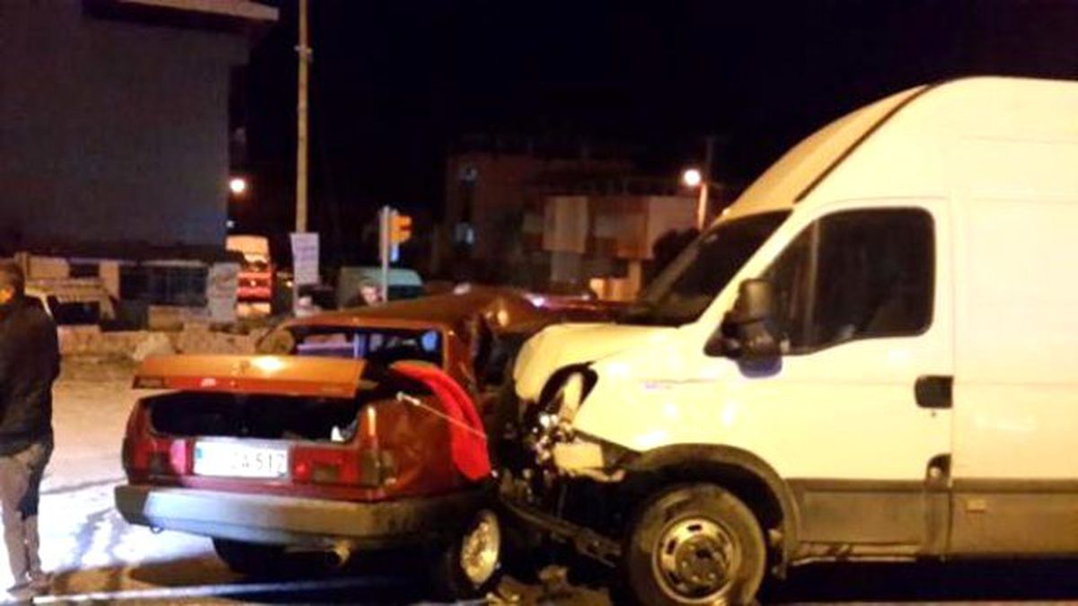Otomobil Ters Şeritten Kavşağa Girdi: 1 Yaralı