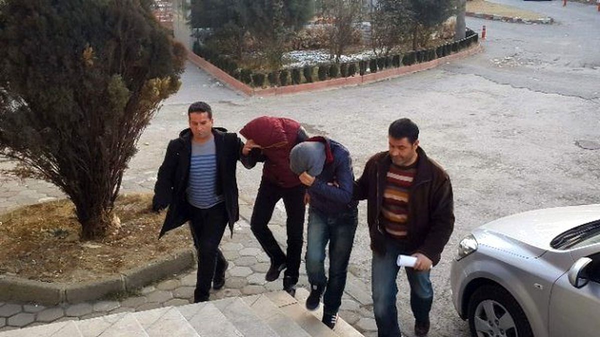 Sahte Polis ve Savcılar Adliyeye Çıkarıldı