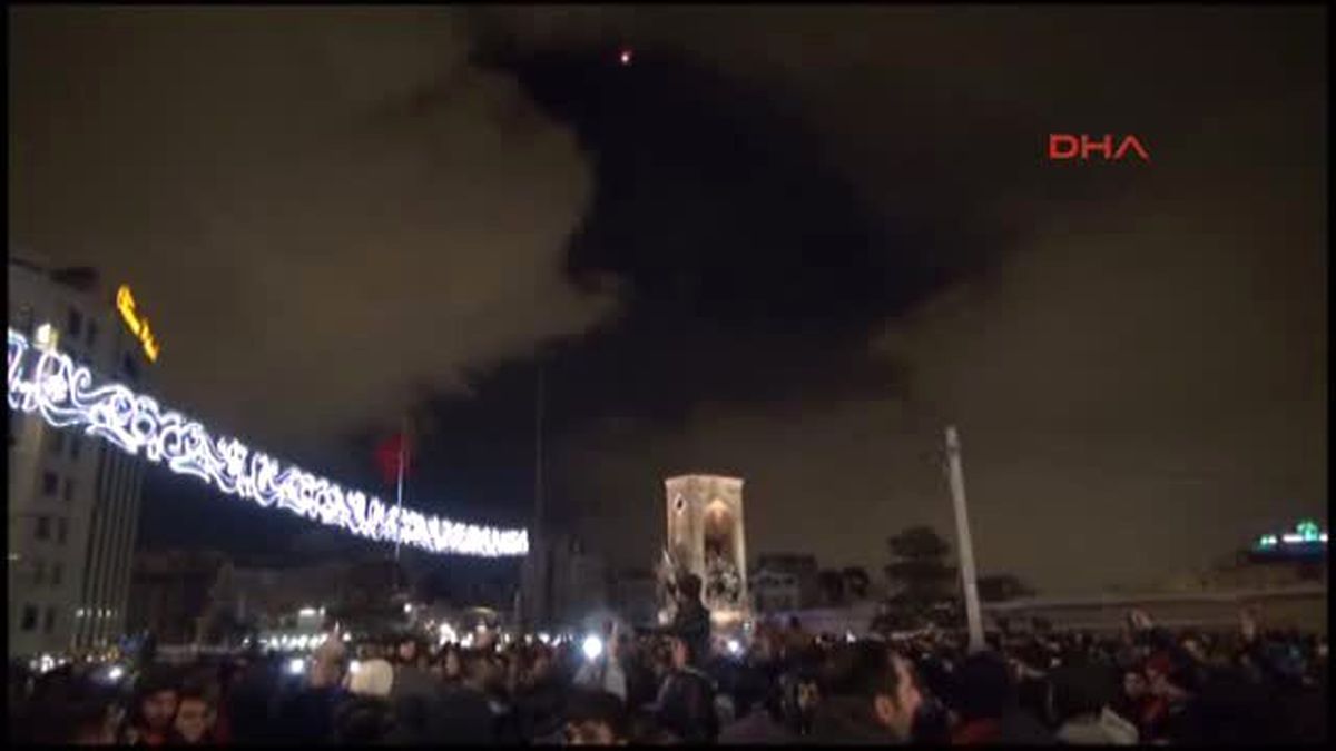 Taksim\'de Yeni Yıl Coşkusu