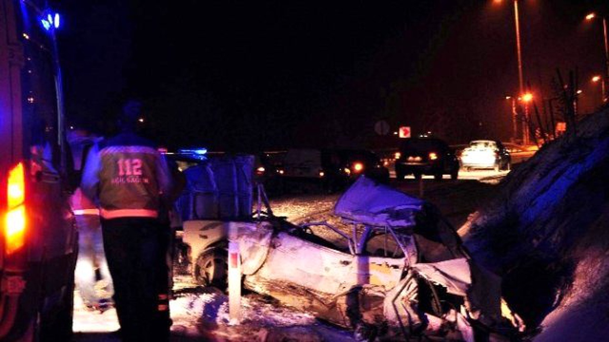 Tır\'ın Çarptığı Otomobil Sürücüsü Öldü