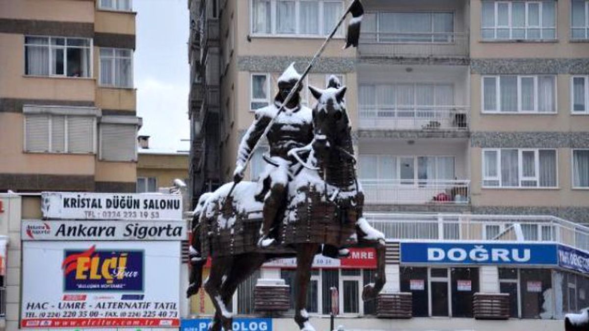 Uludağ\'da Kar Kalındığı 52 Santimetreye Ulaştı