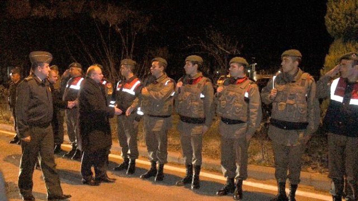 Vali Çiçek Emniyet ve Jandarmanın Yeni Yılını Kutladı