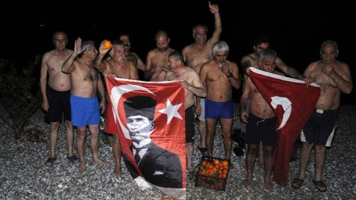 Yeni Yılı Denizde Karşıladılar