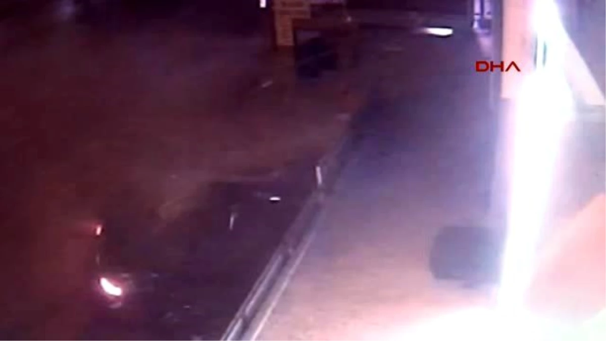Adana\'daki 1 Kişinin Öldüğü Trafik Kazası Güvenlik Kamerasında