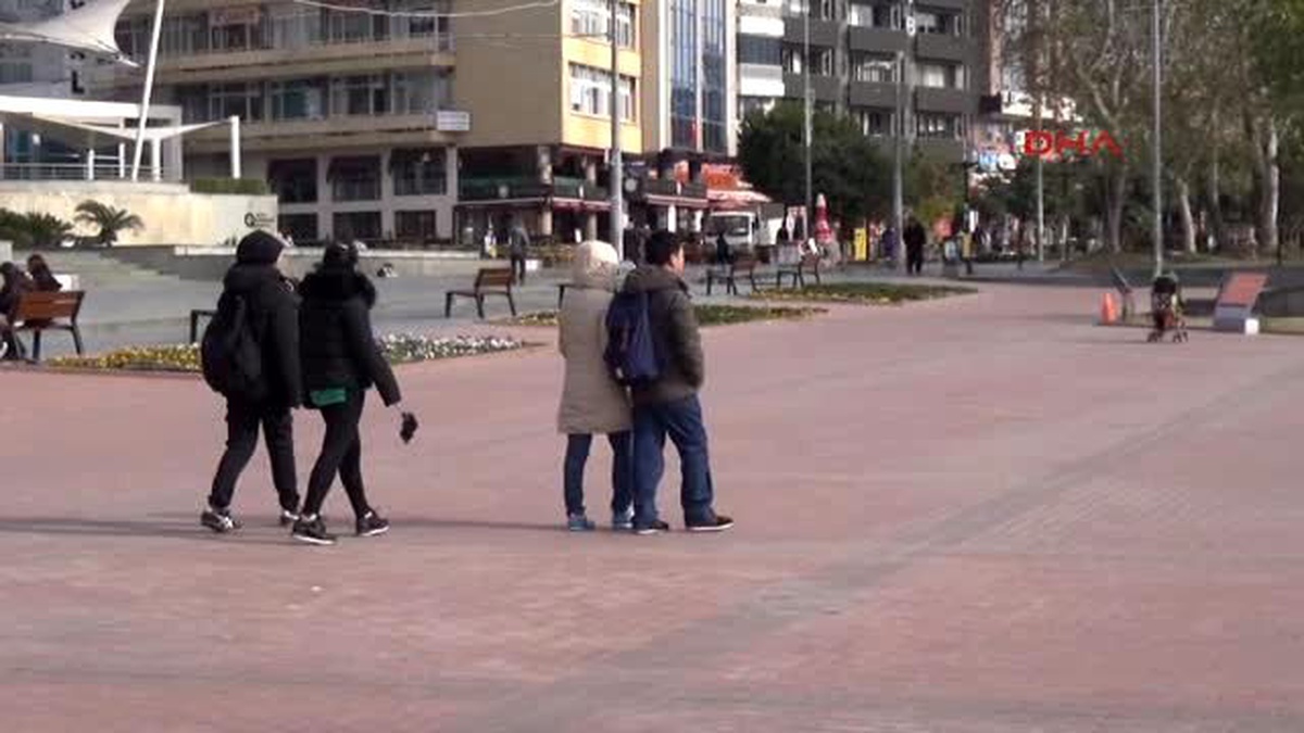 Antalya Güneş Açtı, Antalyalılar Sokağa Çıktı