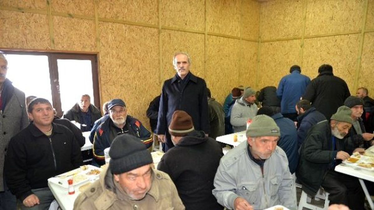 Başkan Altepe\'den Kimsesizlere Moral