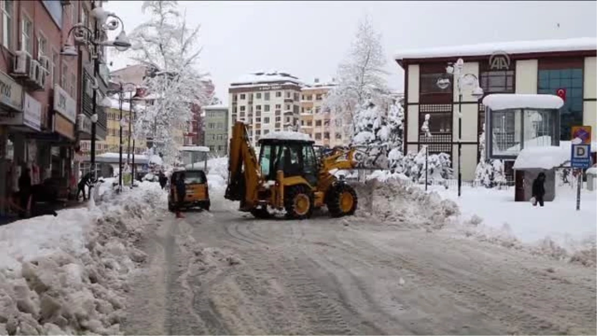 Kar Nedeniyle 312 Köy ve 15 Mahallenin Yolu Ulaşıma Kapandı