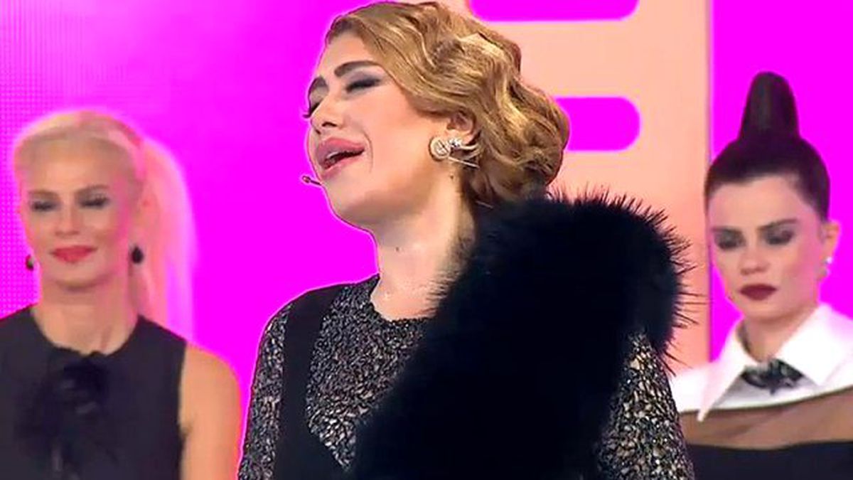Nil Karataş\'tan Muhteşem \'İsyan\' Yorumu