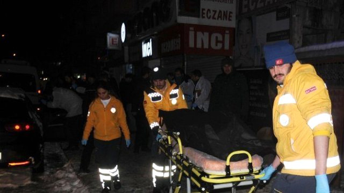 Otomobilde Boğazı Kesilmiş Kadın Cesedi Bulundu