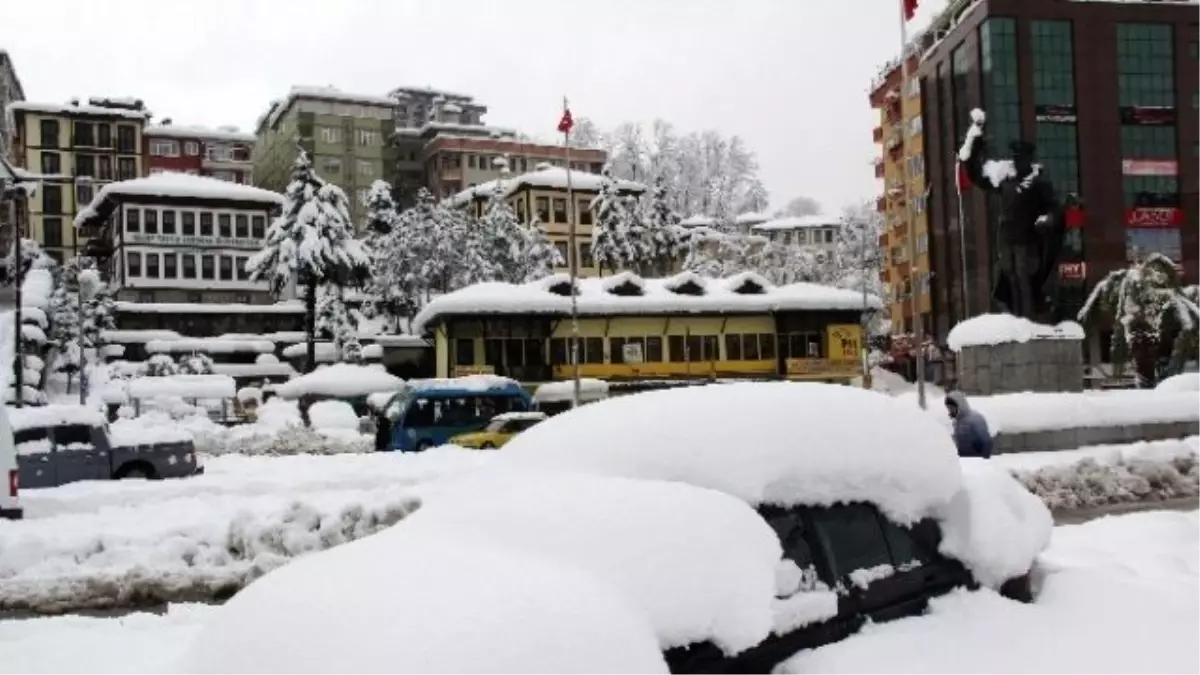 Rize\'de Soğuk Hava ve Kar Yağışı