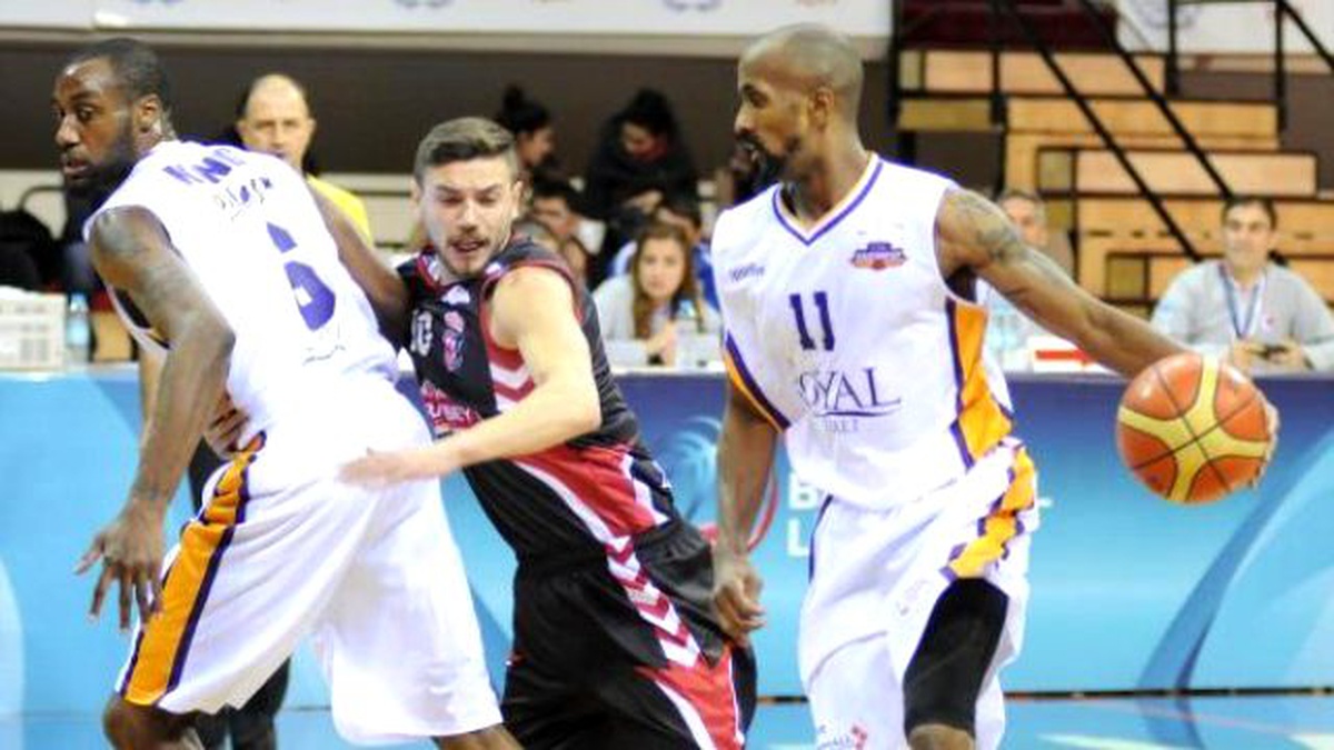 Royal Halı Gaziantep-Muratbey Uşak Sportif: 87-82