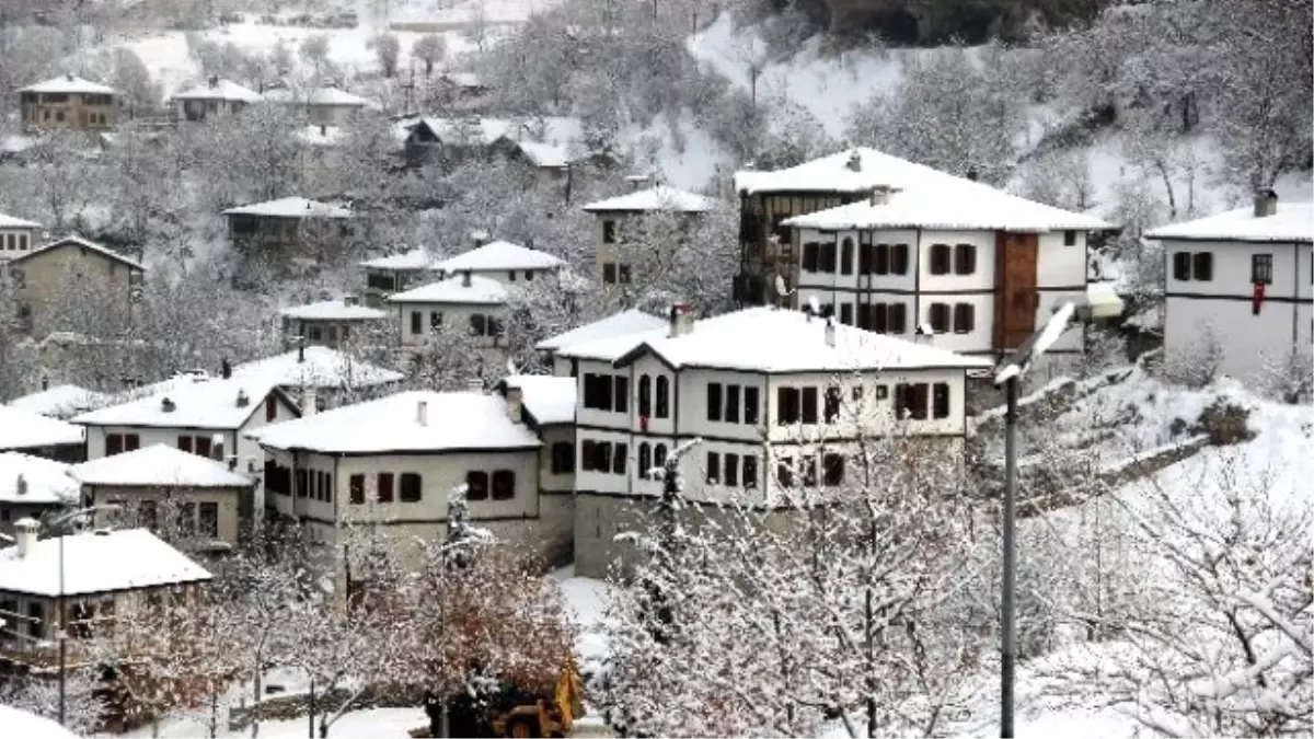 Safranbolu\'da Kar Bir Başka Güzel